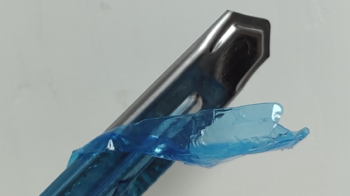 怎么快速清除不锈钢上附的保护膜？工业级除膜方案解析